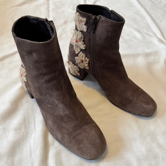 AGL 37 (US 7) Brown Suede Leather Floral Crochet Boots Booties ~ Boho Bohemian - Picture 5 of 10